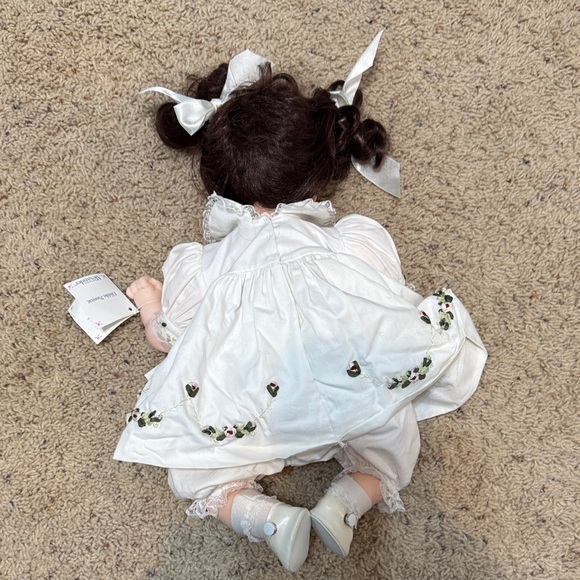 Madame Alexander Doll in Cream with Floral Details - Picture 2 of 9